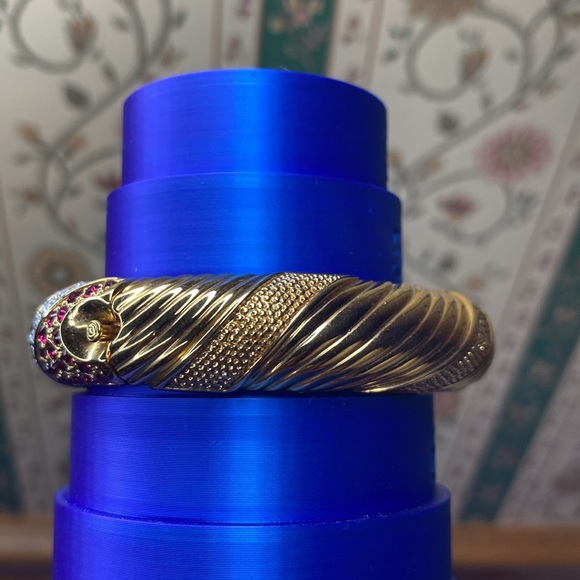 Vintage JBK Camrose & Kross Red & Clear Crystal Hinged Bracelet - Picture 13 of 14